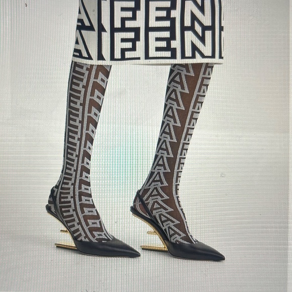 FENDI  FIRST LOGO HEEL 41 - Picture 7 of 7